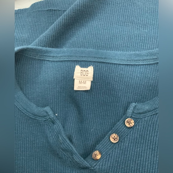 #81 NWOT BDG Navy Blue Ribbed Crop Top M - Picture 3 of 3